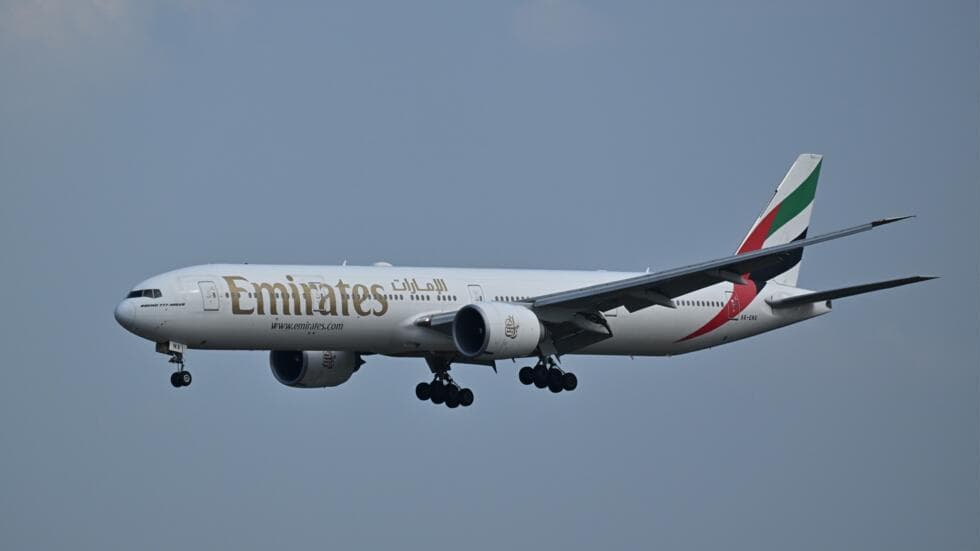 ئیمارات گەشتە ئاسمانییەکانی بۆ ئێران و عێراق و ئوردن ڕادەگرێت