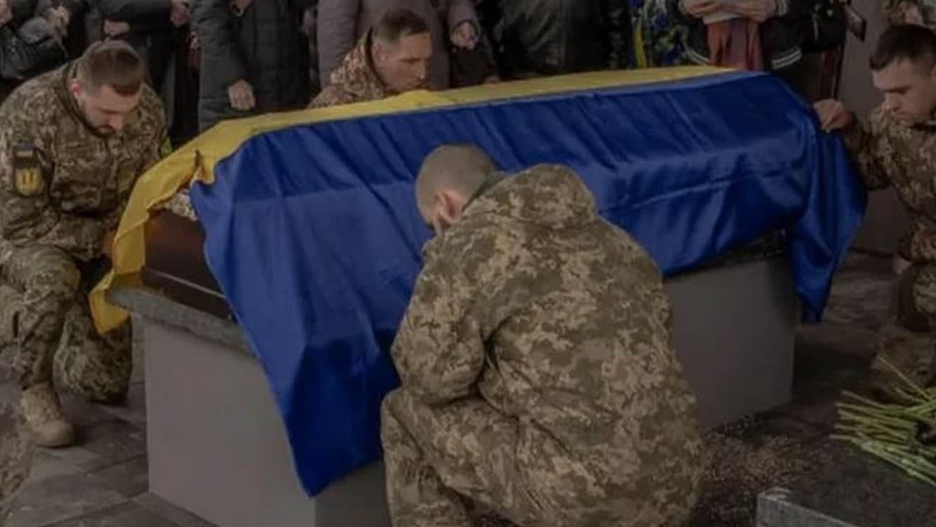 ڕووسیا تەرمی 909 سەرباز بۆ ئۆکراینا دەگەڕێنێتەوە