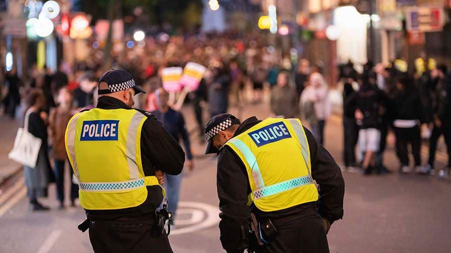 پۆلیسی بەریتانیا پێنج کەس بەتۆمەتی تیرۆر دەستگیر دەکات و چواریان بە ڕەچەڵەک ئێرانین