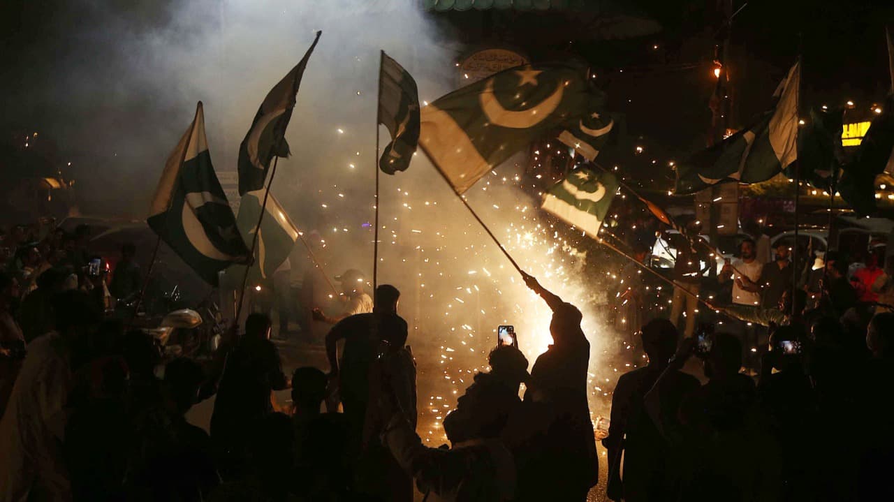 پاکستان: پابەندین بە ئاگربەست