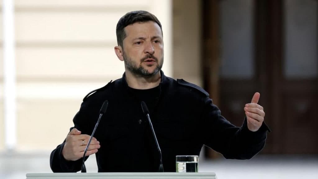 زێلێنسکی بۆ دانوستاندنی ڕاستەوخۆ لەگەڵ ڕووسیا گەیشتە تورکیا