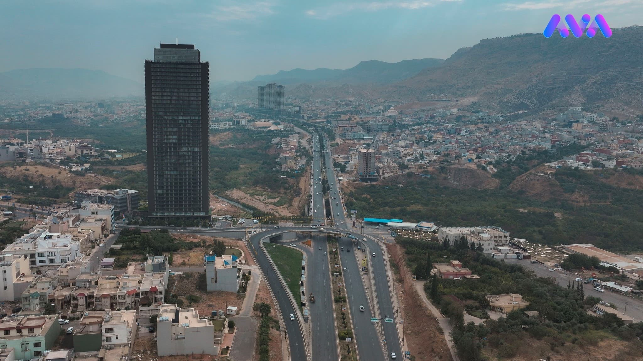 خەڵکی دهۆک کارەبای 24 کاتژمێری وەکو دیارییەک لە سەرۆکوەزیرانەوە دەبینن