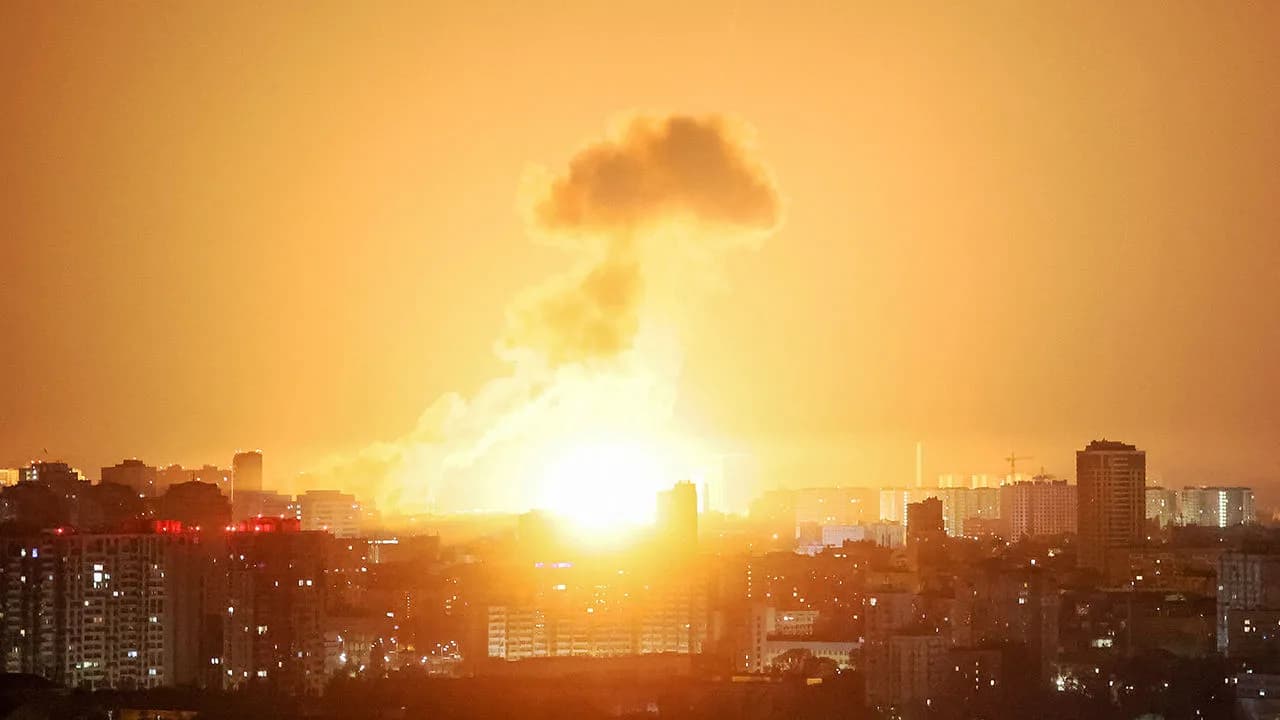 زێلێنسکی: ڕووسیا گەورەترین هێرشی ئاسمانی کردە سەر کیێڤ