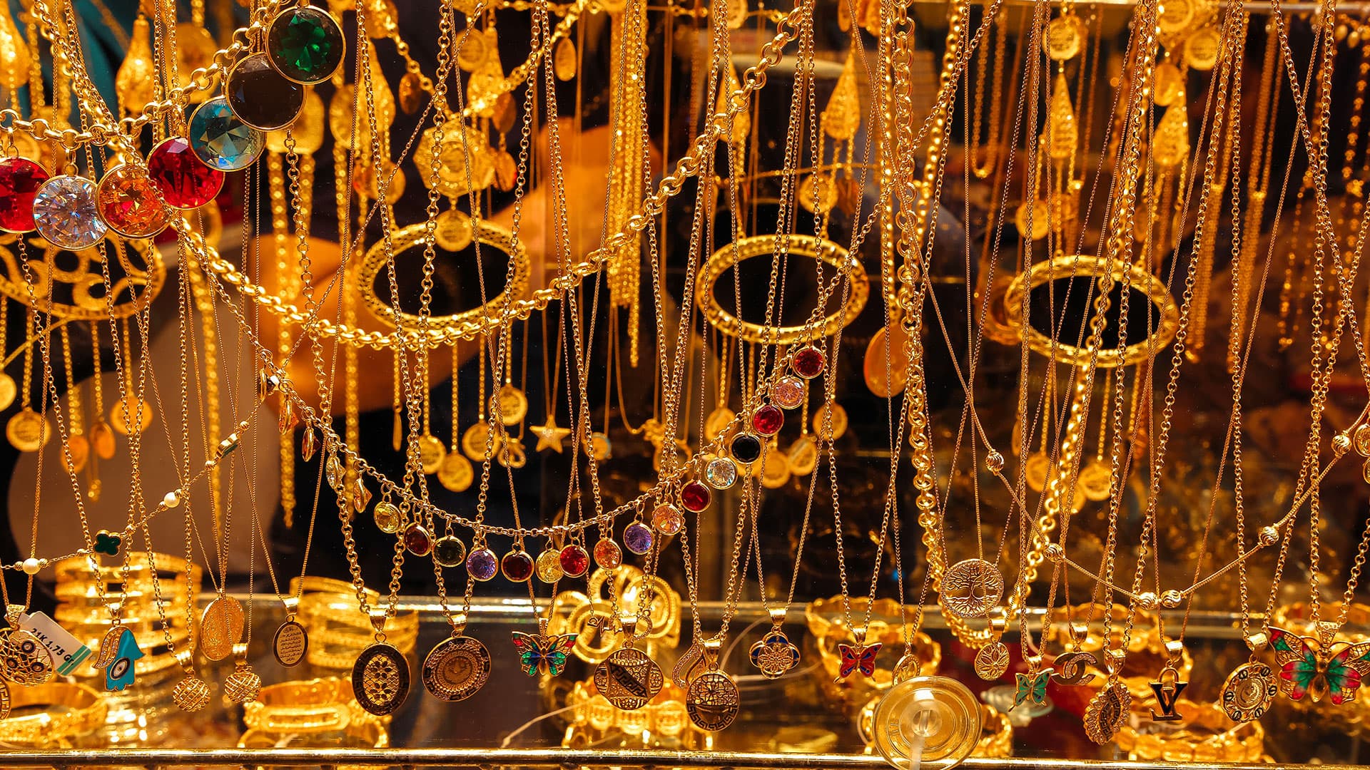 نرخی زێڕ لە بازاڕەکانی کوردستان جێگیرە