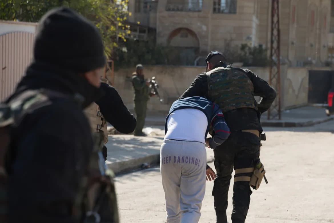 دوو تۆمەتبار کە خۆیان وەک ڕاوێژکاری سوودانی ناساندبوو، دەستگیر کران