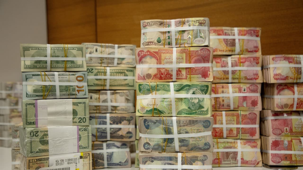 ڕاوێژکاری ئابووری سوودانی: ملیارەها دۆلاری قاچاخ بەهۆی گەندەڵییەوە لە دەرەوەی وڵاتە