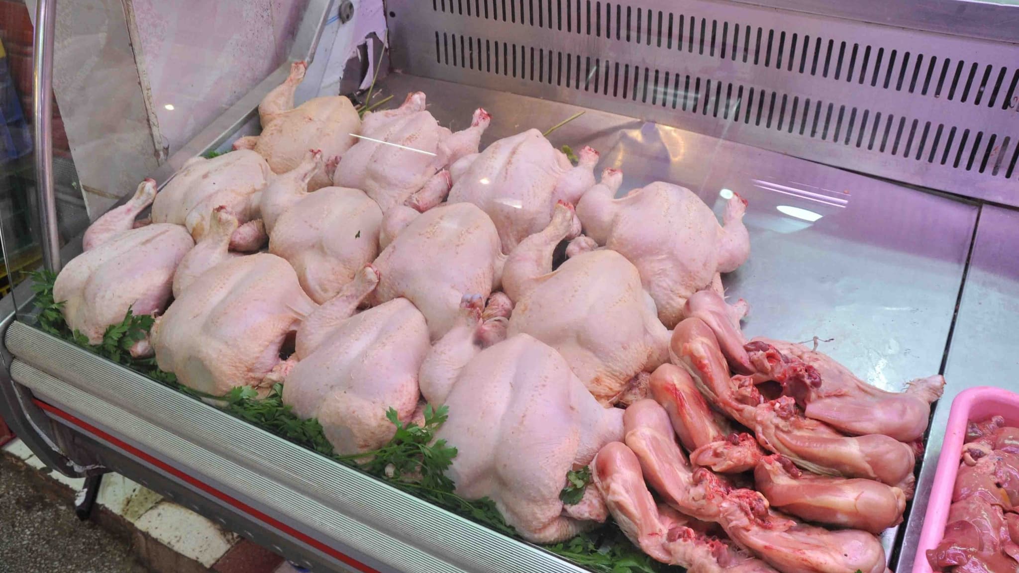 عێراق هاوردەکردنی مریشکی بەستوو  قەدەغە دەکات