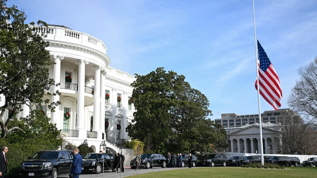 ئەمریکا قەدەغەی گەشتی وڵاتان فراوانتر دەکات