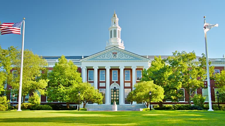 هارڤارد؛ وەک باشترین 10 زانکۆی جیهان زیاتر لە 18 ملیۆن ناونیشان له‌ خۆدەگرێت