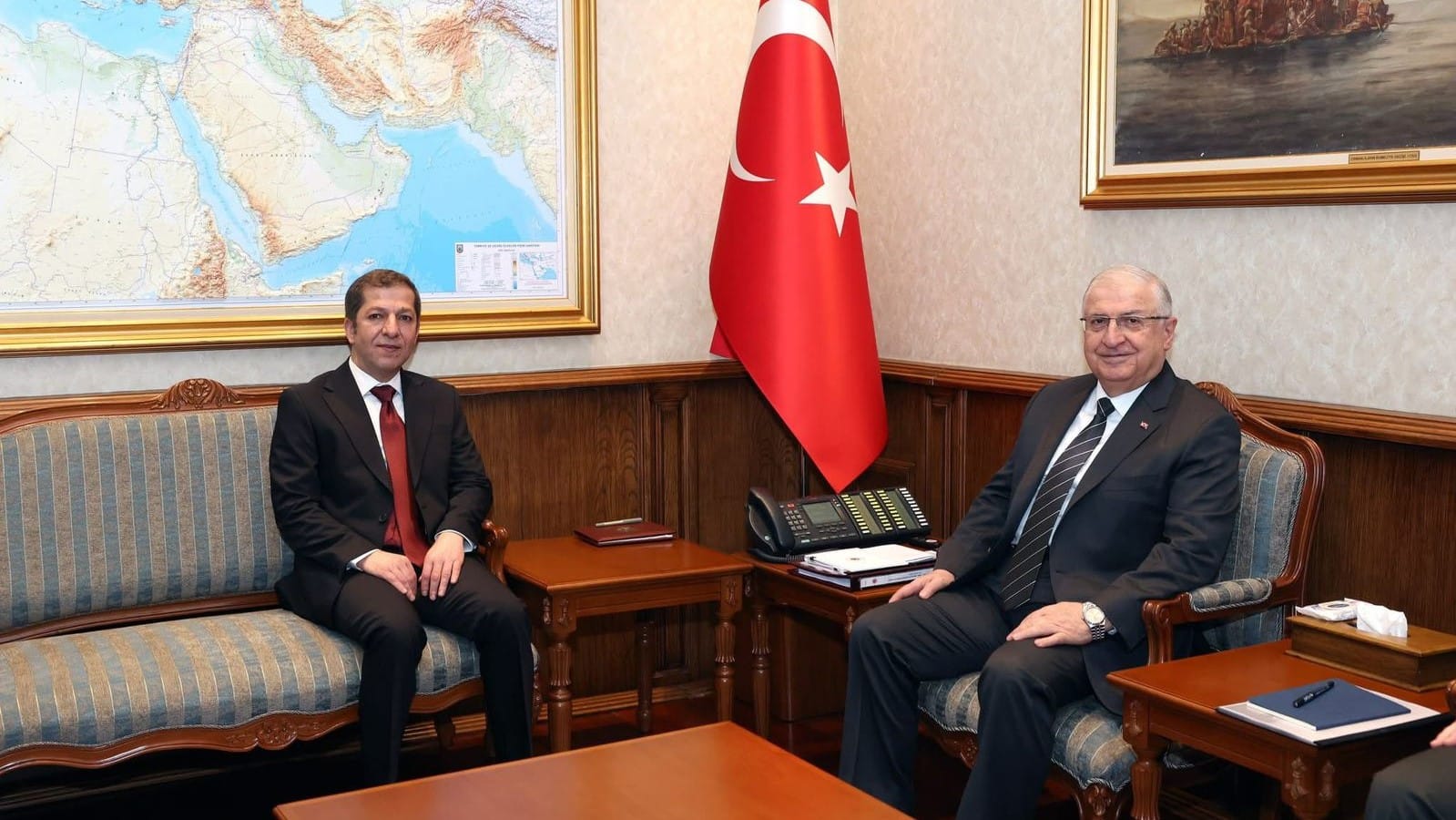 تورکیا بۆ یەکەمجار بە ئاشکرا پێشوازی لە فەرماندەیەکی کورد دەکات