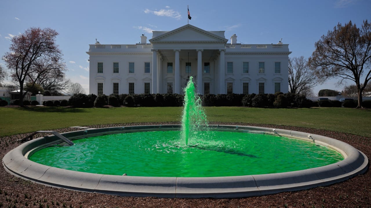 ملیۆنان مووچەخۆر لەلایەن حکومەتی ئەمریکاوە ناویان دەسڕێتەوە