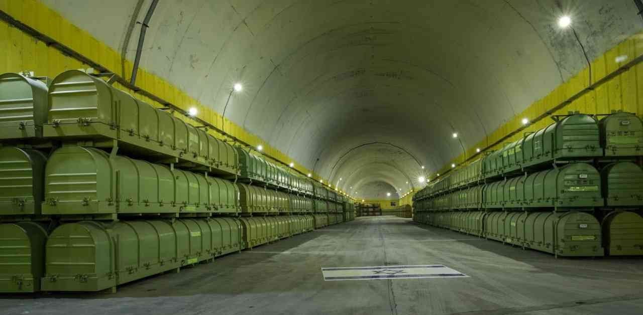 ئێران لەسەر زەویی شارە مووشەکییەکەی ئاڵای ئەمریکای لابردووە و ئاڵای ئیسرائیلی داناوە