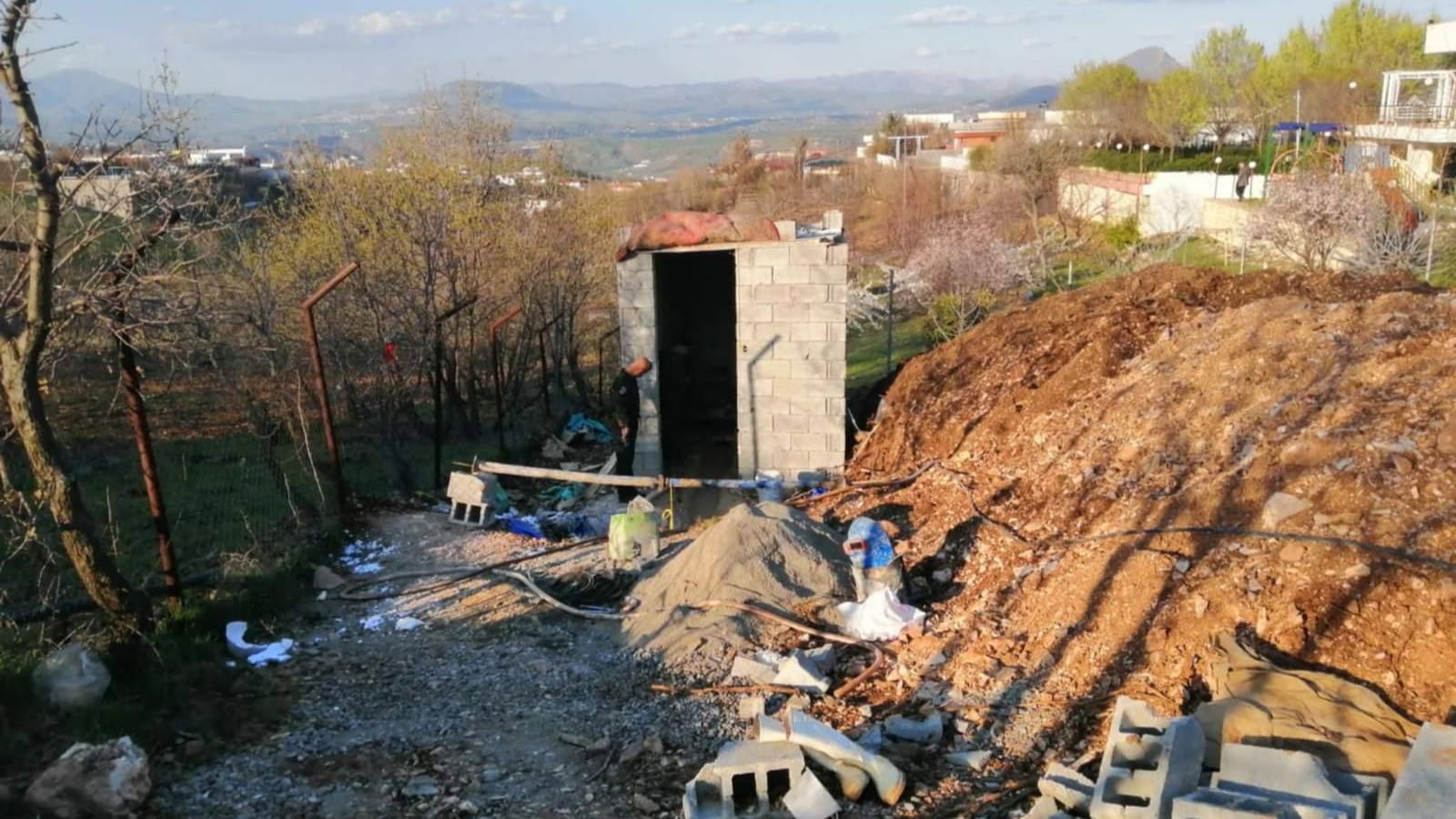 دوو هاووڵاتی بەهۆی بیر هەڵکەندن لە سلێمانی دەستگیرکران