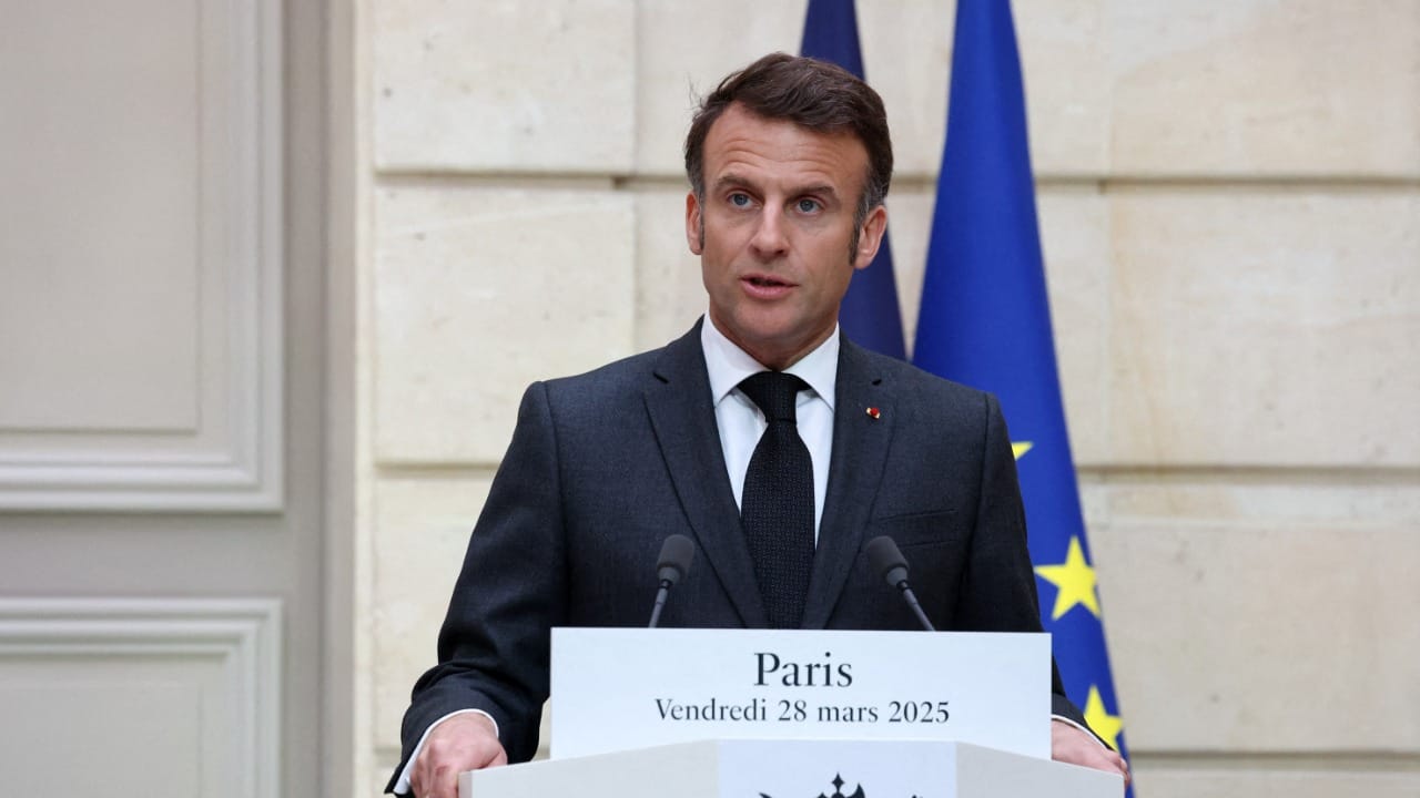 ماکرۆن: ئامادەم پێشوازی لە سەرۆکی سووریا بکەم