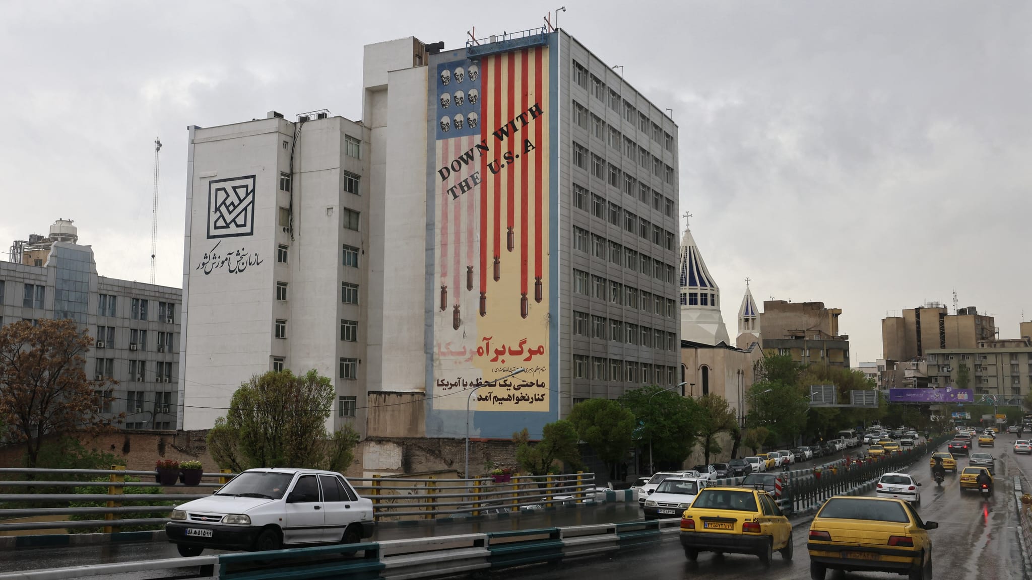 ئێران "هۆشداریی" بە عێراق و پێنج وڵاتی دیکەی ناوچەکە دەدات