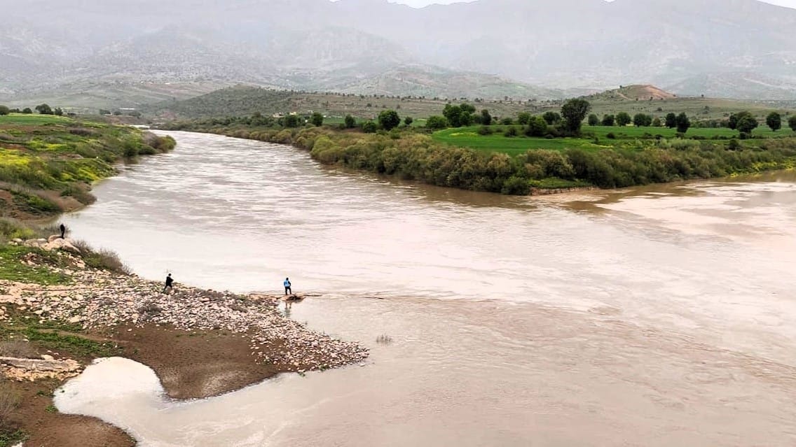زیاتر لە 120 كارمەندی بەرگریی شارستانی بەدوای تەرمی ئاڤێستا دەگەڕێن