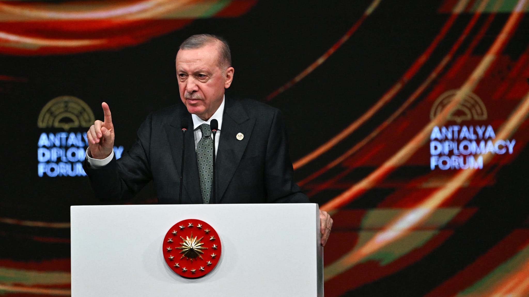 ئەردۆغان: چاومان لە خاک و سەرچاوەی کەس نییە