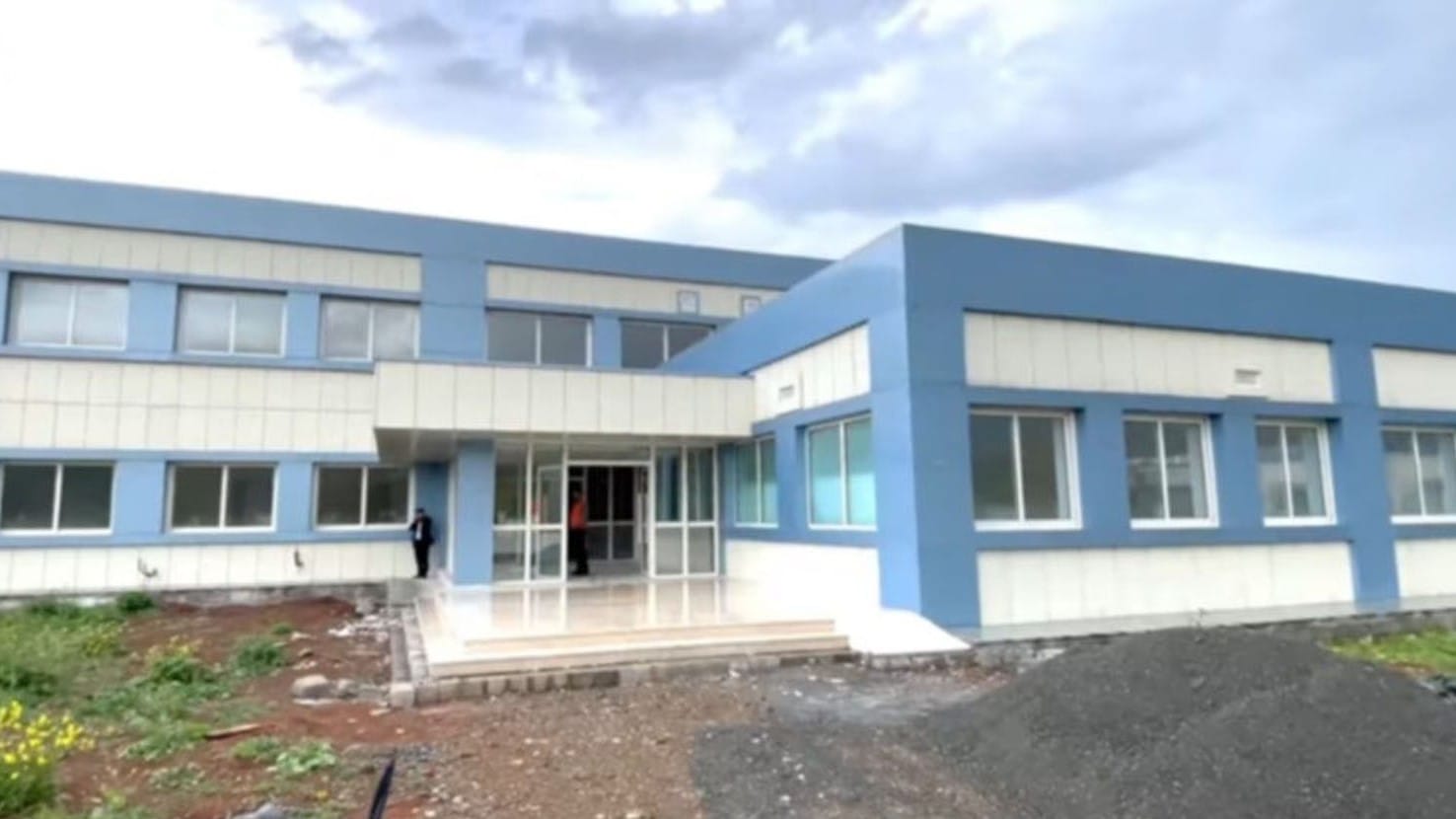 نەخۆشخانەی سیدەكان تەواوبووە و پێویستی بە كارمەند و كەلوپەلی پزیشكییە