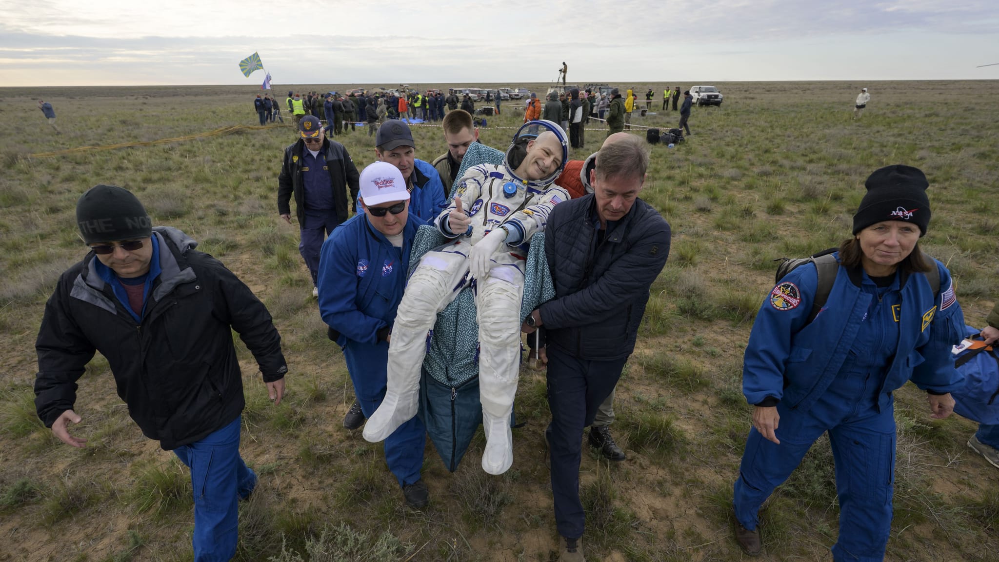 کەشتیوانێکی ئاسمانی بۆ یادی لەدایکبوونی دێتەوە بۆ سەر زەوی