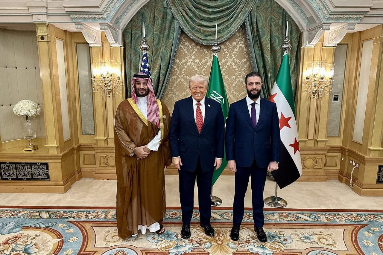 ترەمپ گەیشتە قەتەر و لەگەڵ ئەمیری ئەو وڵاتە کۆدەبێتەوە