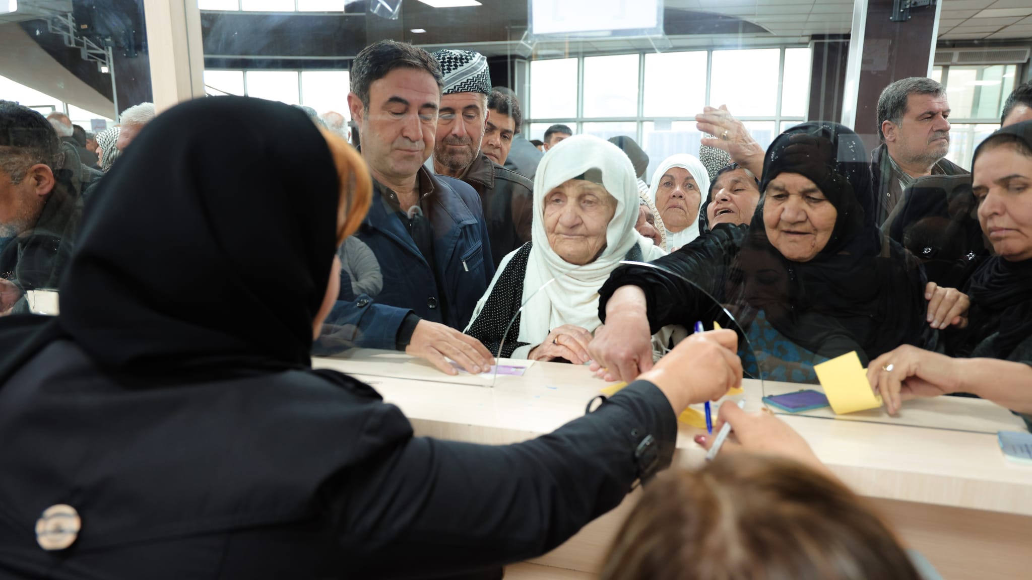 بۆ دابەشکردنی مووچە سبەی بانکەکان کراوە دەبن