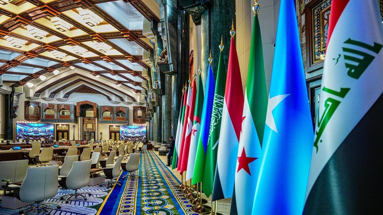 ڕاوێژکارێکی سوودانی: بەستنی لووتکەی عەرەبی نیشانەی ئارامی و سەقامگیریی عێراقە