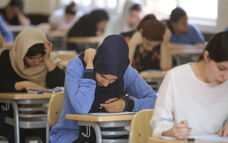 لە عێراق قوتابیانی پۆلی سێی ناوەندی تاقیکردنەوەی وزاری دەکەن