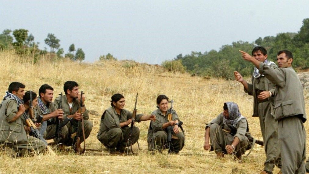 میدیاکانی تورکیا: پەکەکە لە مانگی ئەیلول چەکەکانی بەتەواوی ڕادەست دەکات