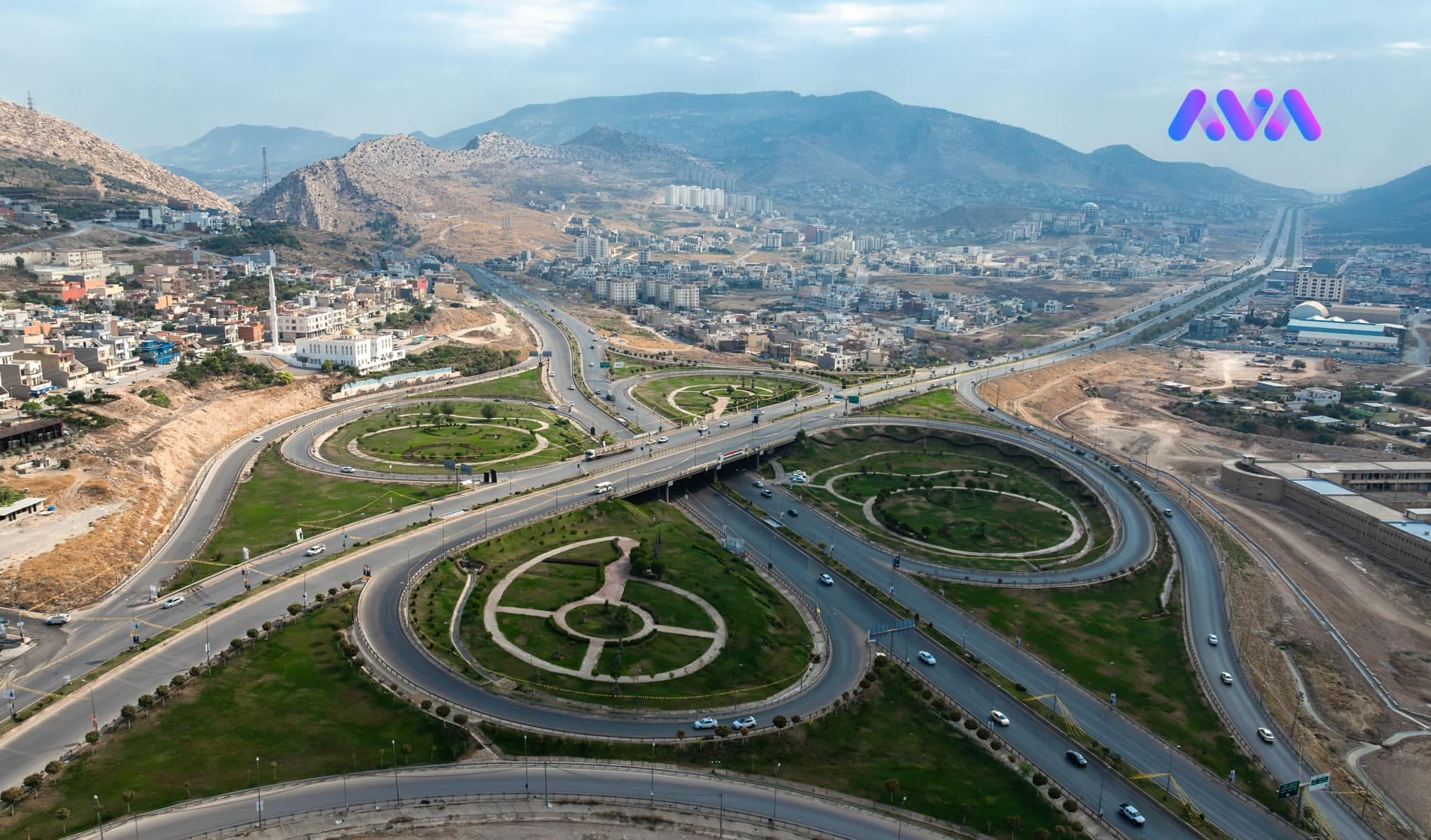 لە دهۆک هەڵمەتی دەستبەسەرداگرتنی ئۆتۆمبێلی بێ سەرەتا و ژمارە ئەوروپی دەستیپێکردووە