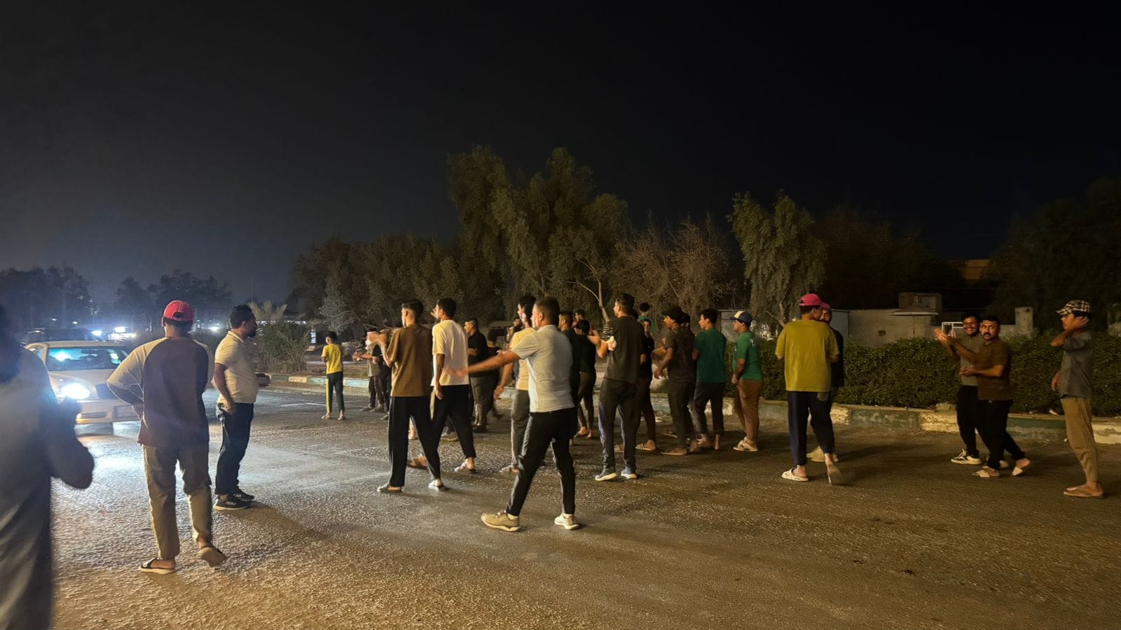 نەبوونی کارەبا دانیشتووانی چەند پارێزگایەک لە عێراق دەهێنێتە سەر شەقام