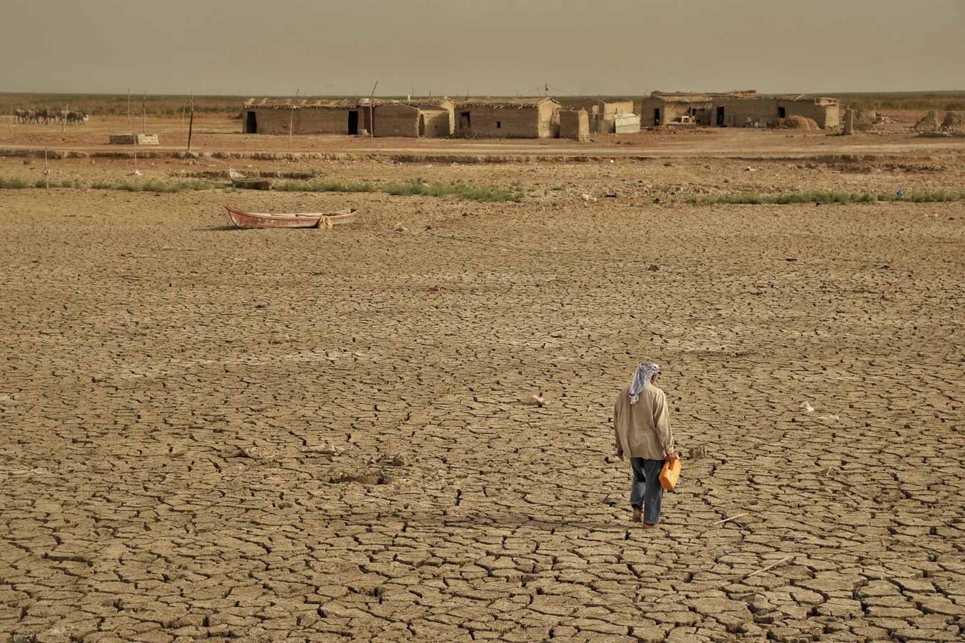 جگە لە کارەبا و کەمی پارەی نەختینە، عێراق ڕووبەڕووی قەیرانێکی دیکە دەبێتەوە