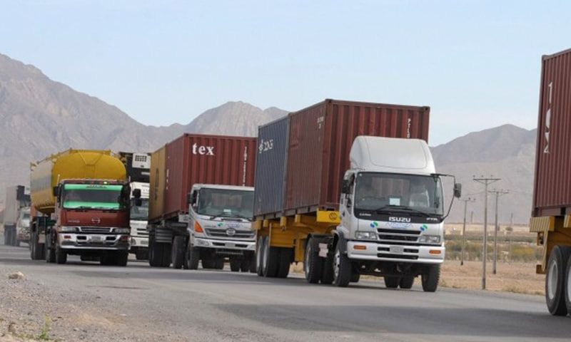 ئێران ملکەچی داخوازیی شۆفێر و خاوەنی بارهەڵگرەکان دەبێت