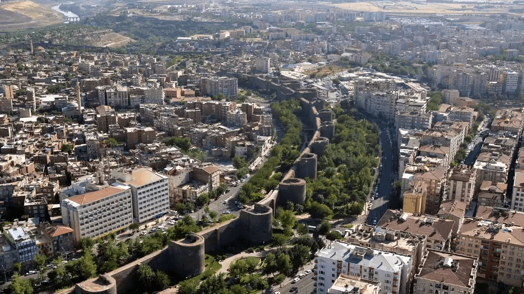 لە ئامەد بەهۆی ڕووداوێکی ئاگرکەوتنەوە سێ کەس گیانیان لەدەست دا