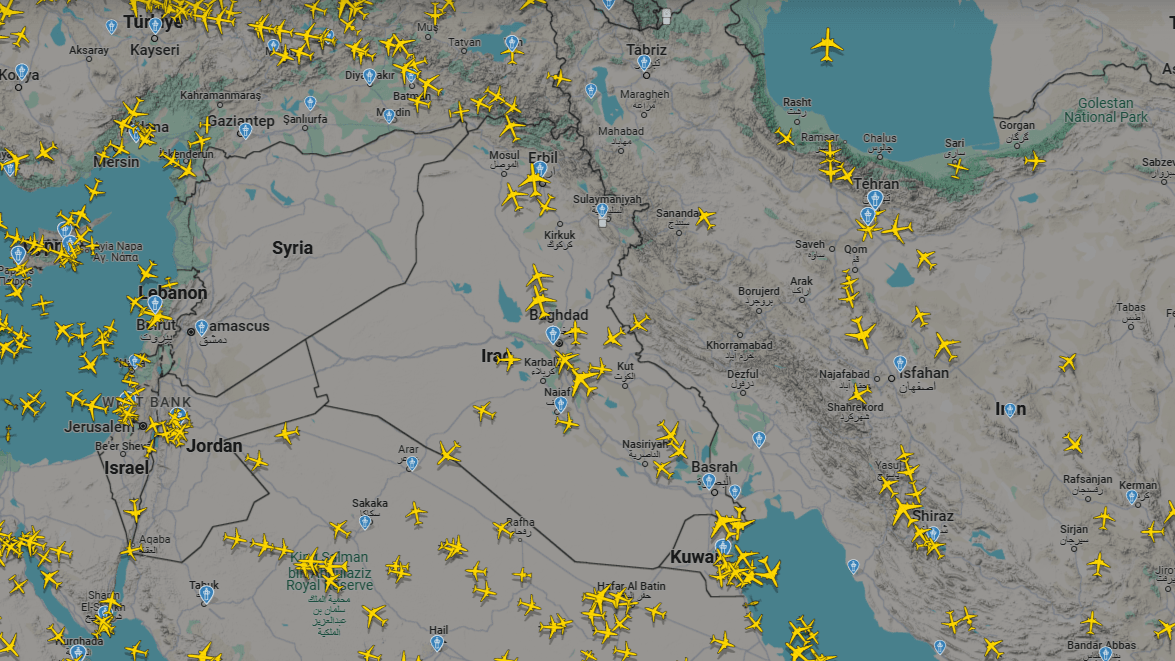 سەرەڕای هۆشدارییەکانی ئەمریکا، جووڵەی فڕۆکەوانی لە ئاسمانی عێراق ئاساییە
