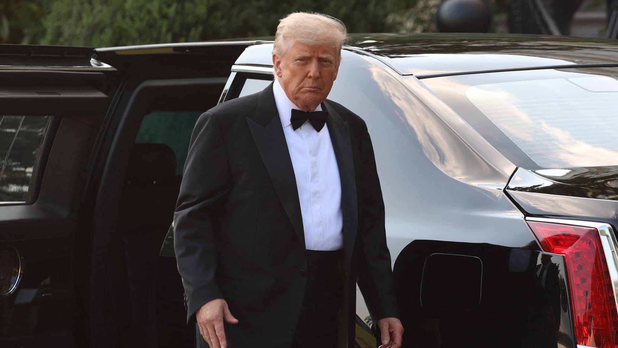 ترەمپ: بەهۆی مەترسییەکانەوە کارمەندەکانمان لە ڕۆژهەڵاتی ناوەڕاست دەگوازینەوە