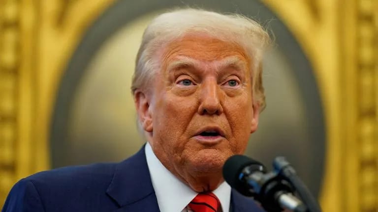 ترەمپ: هێرشەکەی ئیسرائیل چانسی ڕێککەوتن لەگەڵ ئێران زیاتر دەکات