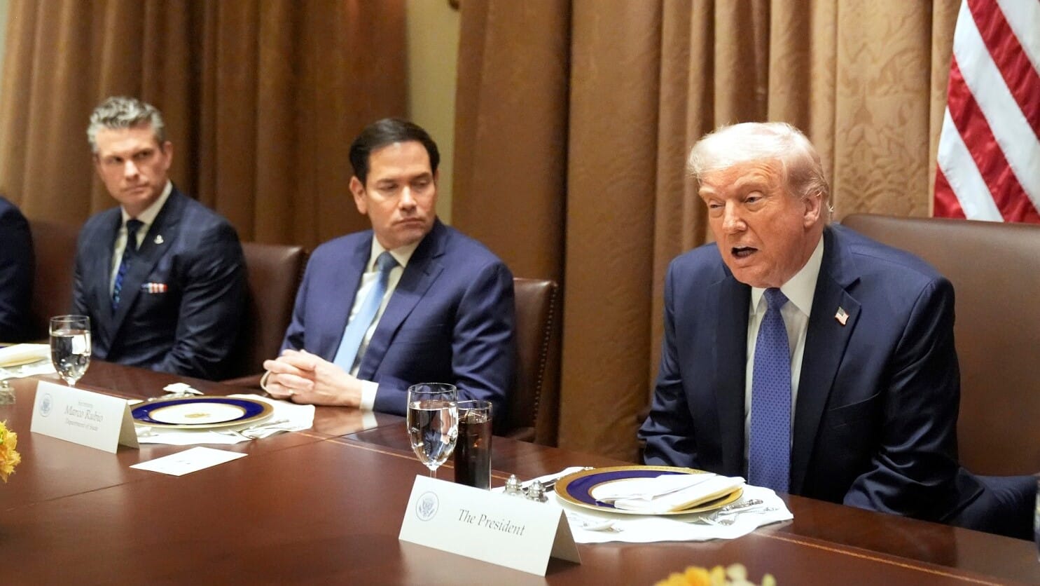 کۆبوونەوە گرنگەکەی ترەمپ لەبارەی جەنگی ئیسرائیل و ئێران تەواو بوو