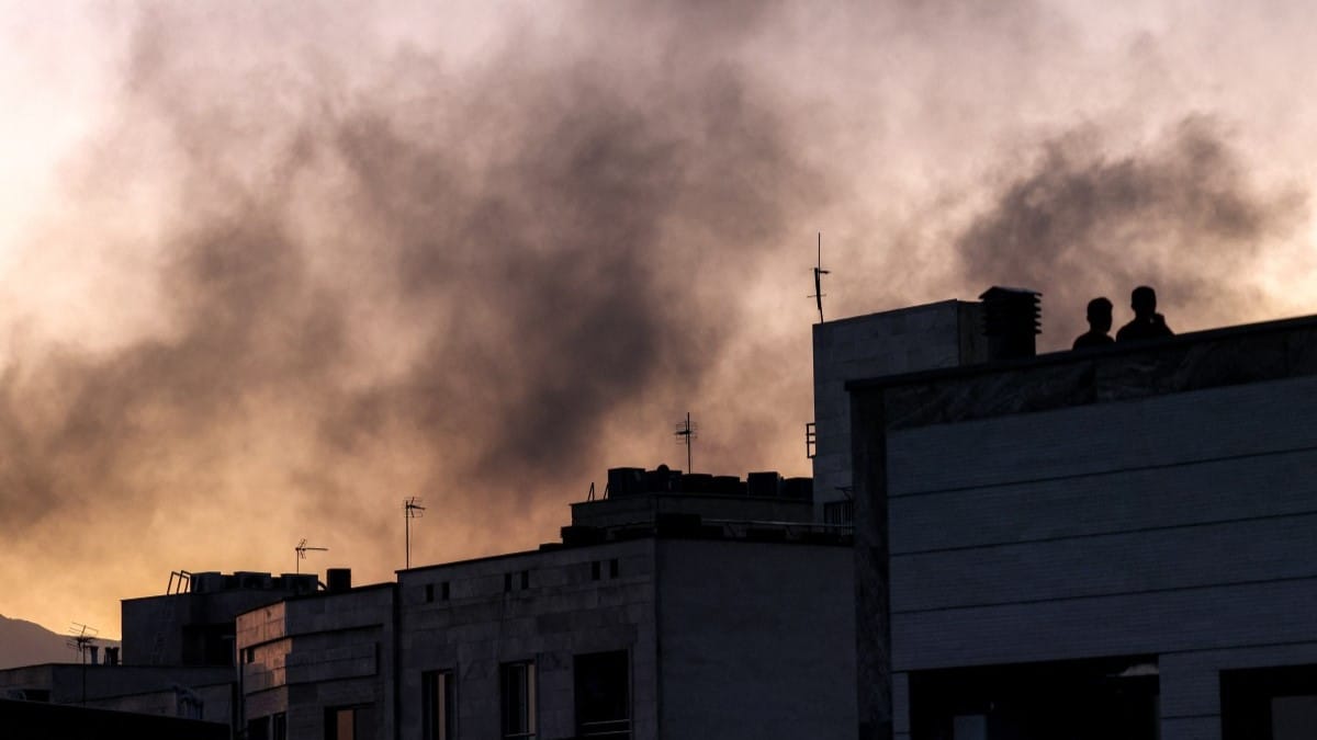 دەنگی سێ تەقینەوە لە تارانی پایتەختی ئێران بیسترا