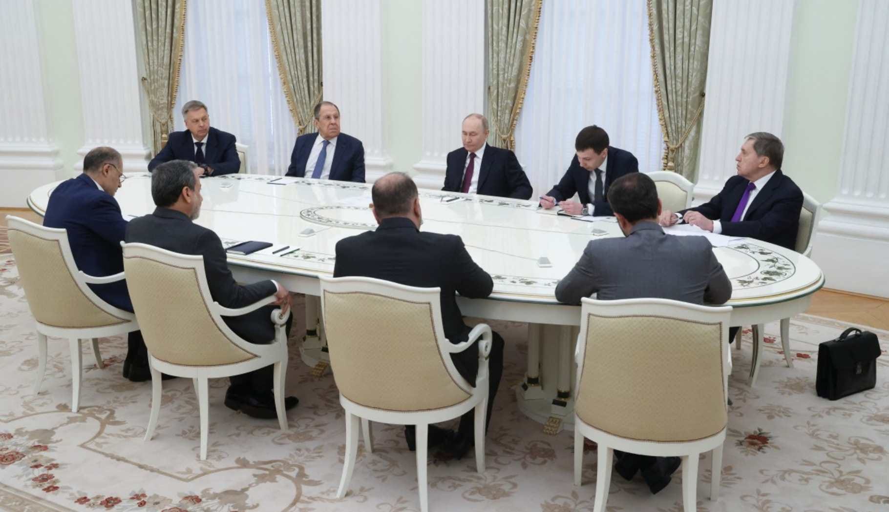 پووتین: هێرشەکانی سەر ئێران بێ پاساون