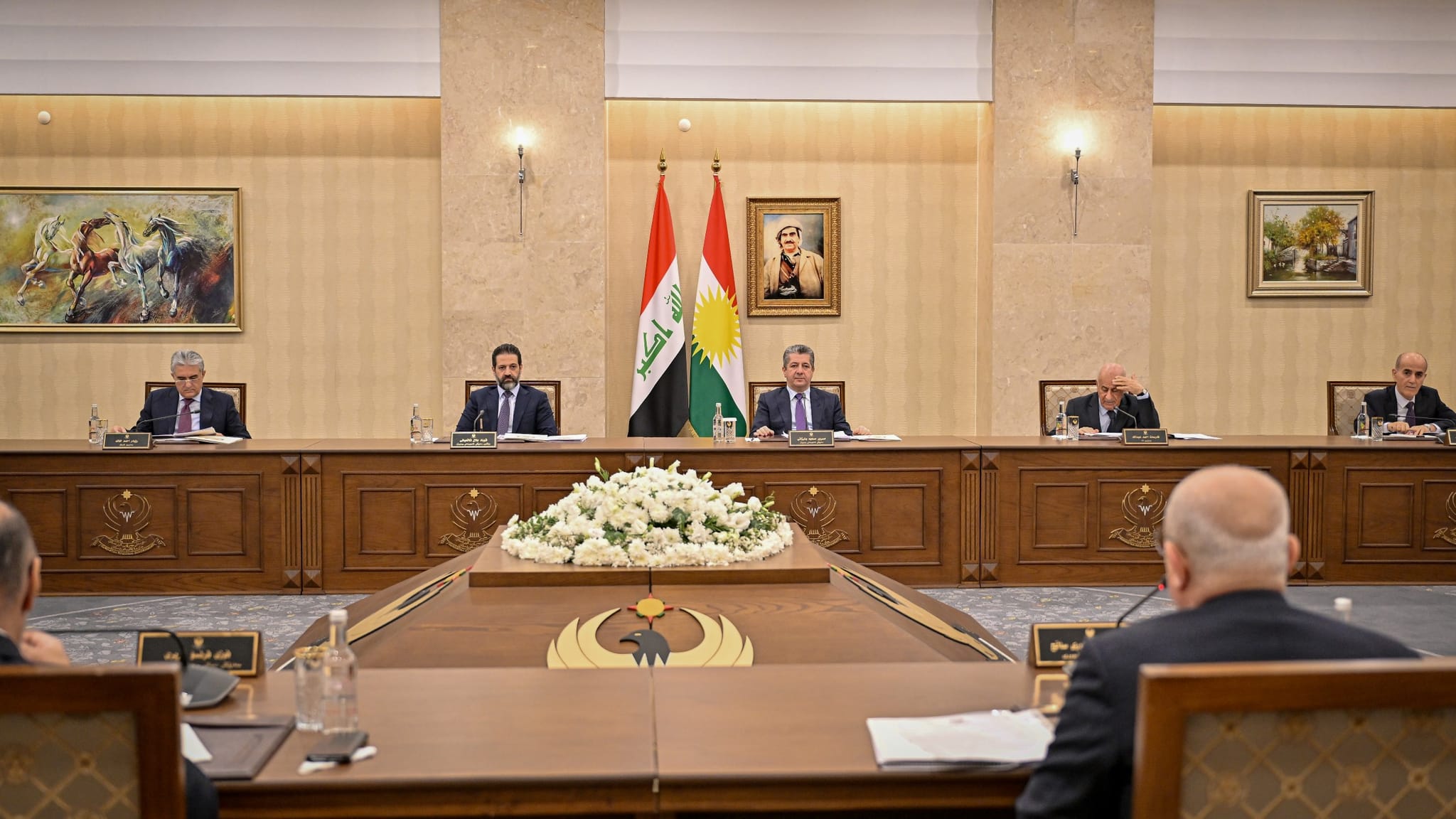 وەزارەتی دارایی و سامانە سرووشتییەکان بۆ چارەسەرکردنی کێشەی مووچە ڕادەسپێردرێن