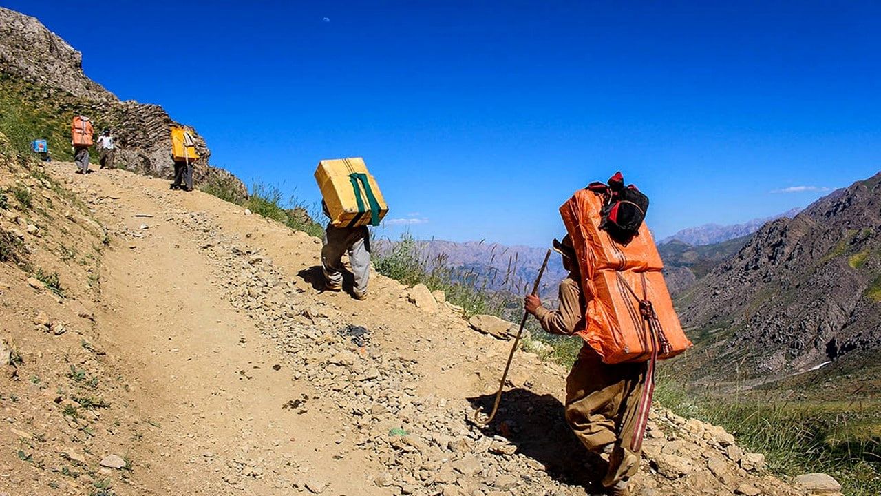 کۆڵبەرێک بە تەقەی ڕاستەوخۆی پاسەوانی سنووری ئێران کوژرا