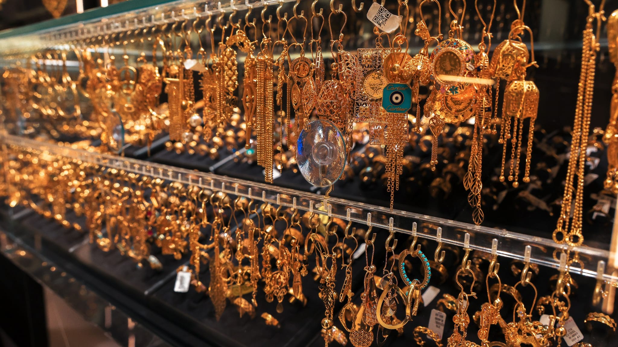 نرخی زێڕ بەرز دەبێتەوە