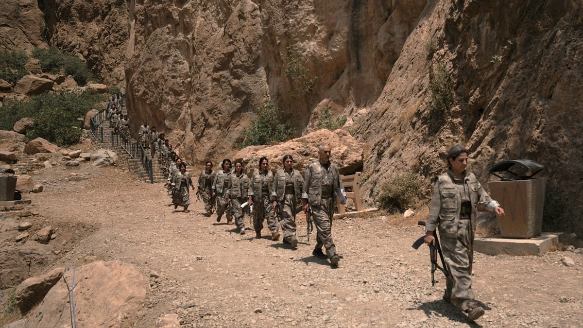 زانیاری لەبارەی ئەشكەوتی جاسەنە؛ ئەو شوێنەی بووە هێمای چەكدادانی پەكەكە