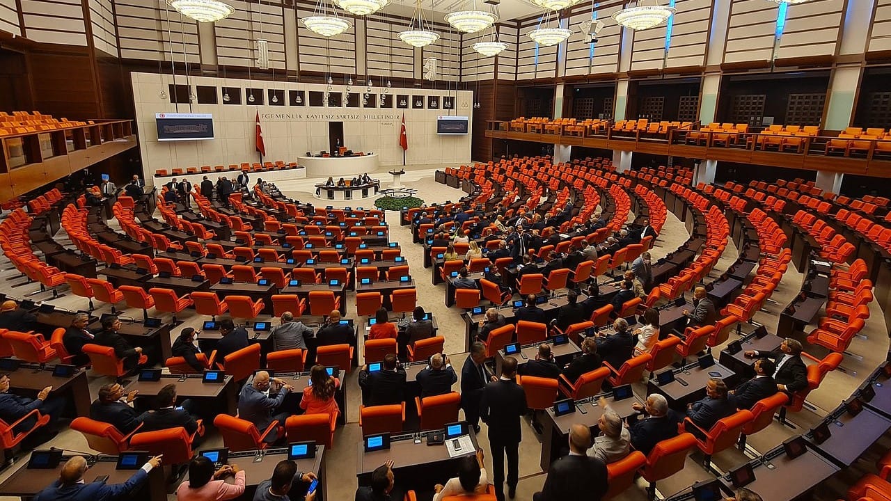 ئەندامانی کۆمیسیۆنی پرۆسەی ئاشتی دیاریکران