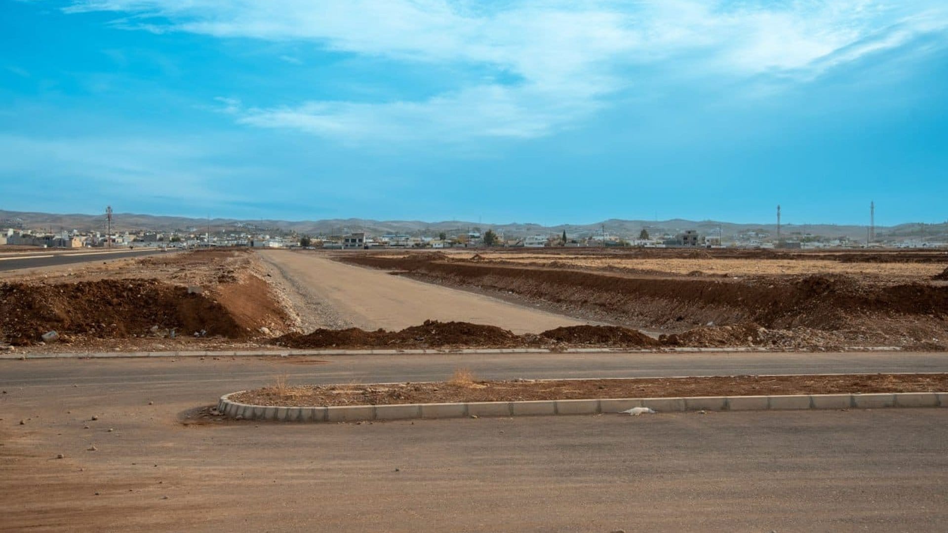 ئاڤا بەدواداچوون بۆ وەستانی پرۆژەیەک لە گوندی گردجووتیار دەکات