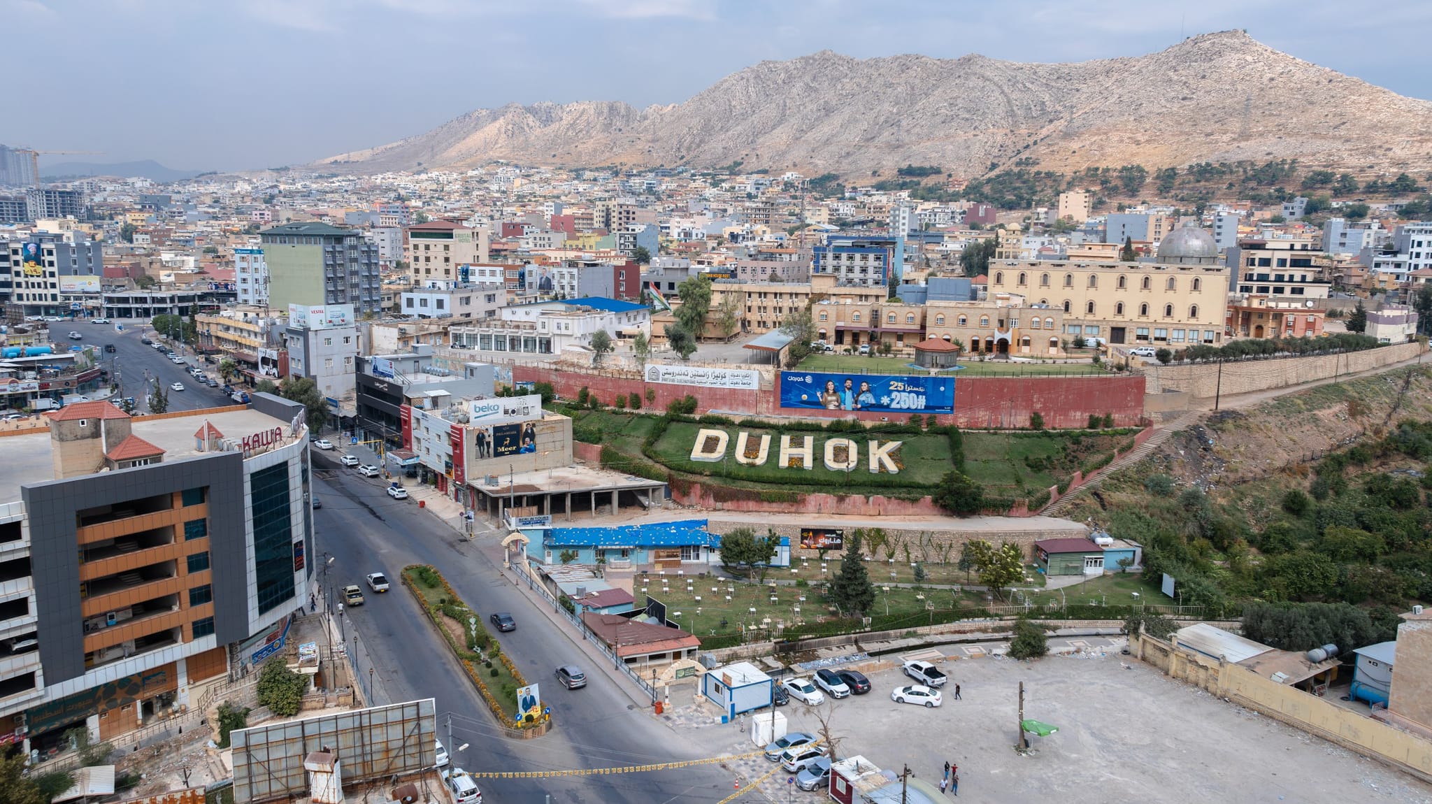 کارەبای پڕۆژەی ڕووناکی گەیشتە 26 گەڕەکی دیکەی دهۆک