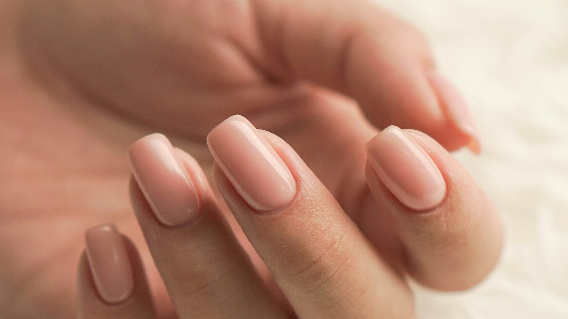 پزیشکێک هۆشداری دەدات: نەمانی 'هیلال'ـی نینۆکەکان لەوانەیە نیشانەی کێشەی دڵ بێت