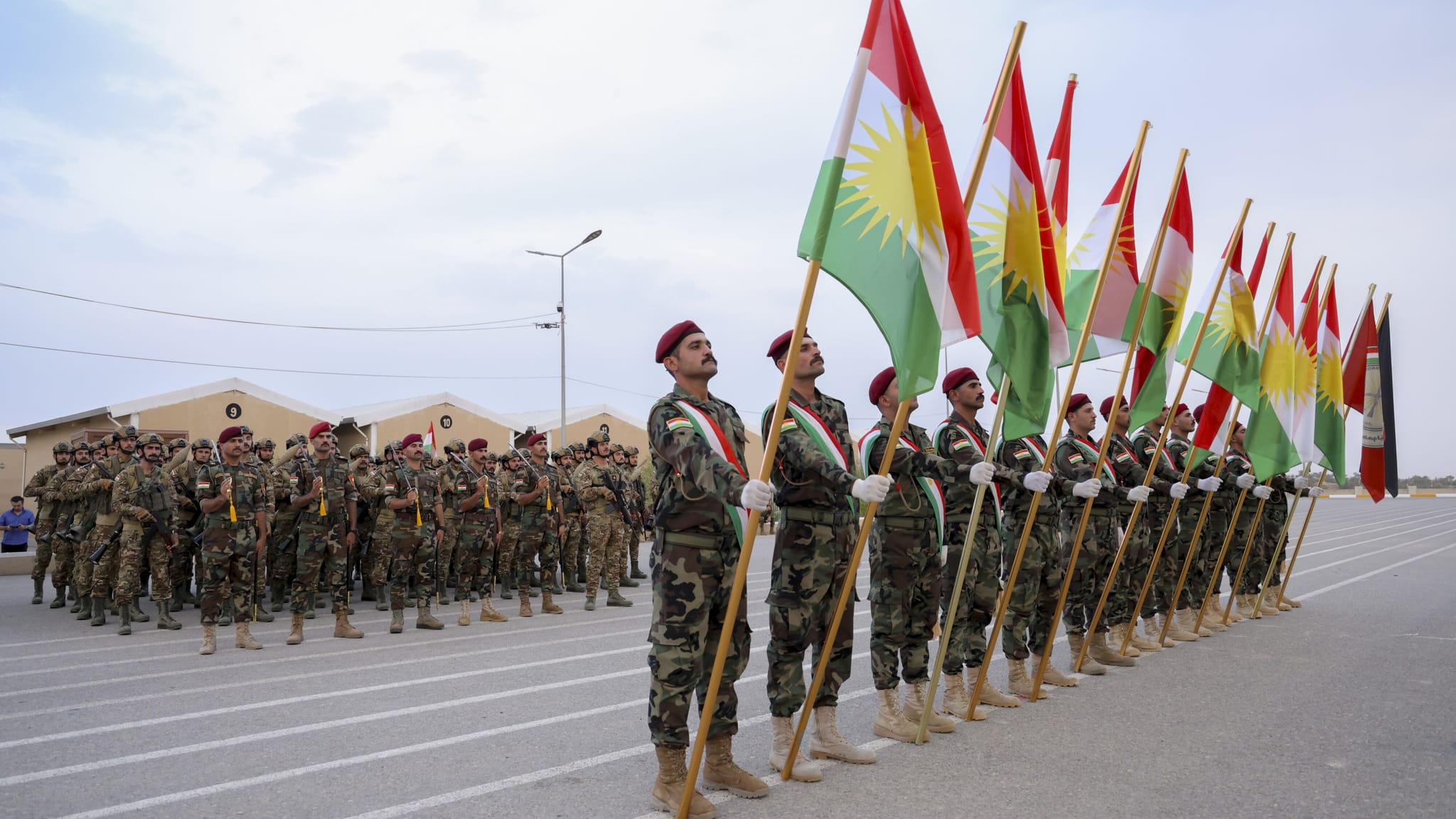 وەزارەتی پێشمەرگە: پلەی زیاتر لە 12 هەزار ئەفسەر و پێشمەرگە بەرزکرایەوە