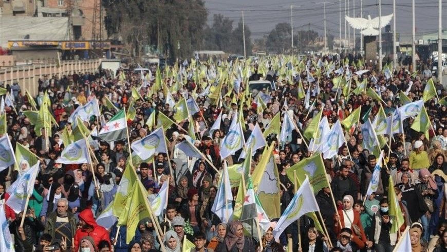کۆنفرانسی یەکڕیزیی پێکهاتەکانی باکوور و ڕۆژهەڵاتی سووریا بەڕێوەدەچێت