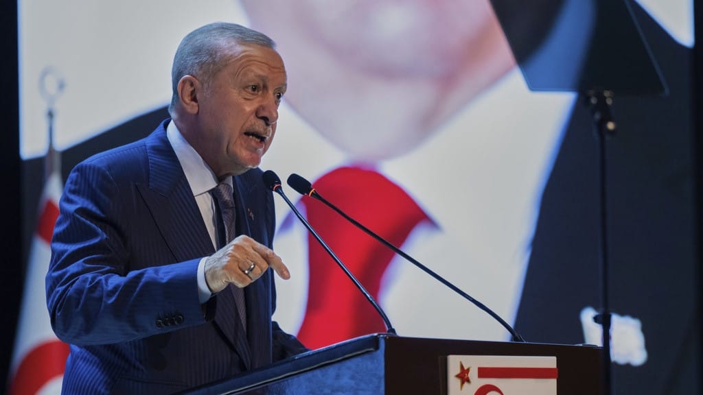 ئەردۆغان: تورکیا ڕۆڵێکی سەرەکی لە دانوستانەکانی ئاشتیدا هەیە